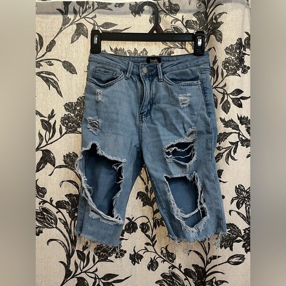 Simple Society Light Wash Blue Knee Length Denim Shorts - Ripped/Distressed - Picture 1 of 5